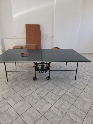 Techno Pro ping pong table