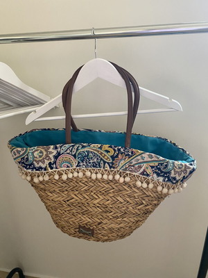 Straw beach bag with fabric lining paisley pattern by Achilleas Accessories like new
