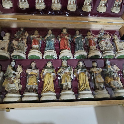 DeAgostini collectible chess set used, medieval Camelot theme