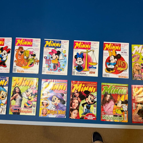 Minnie Disney collectible magazines used, set of 36