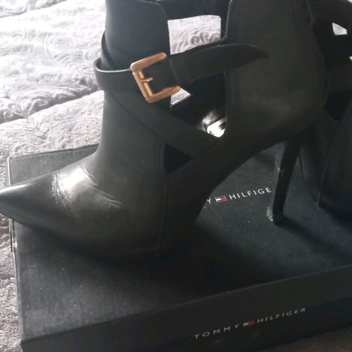 Women's ankle boots like new, size 37