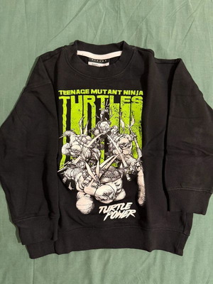 Sisley sweater for 6-7 years old, like new, black