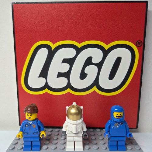 Lego 3 astronaut minifigures new