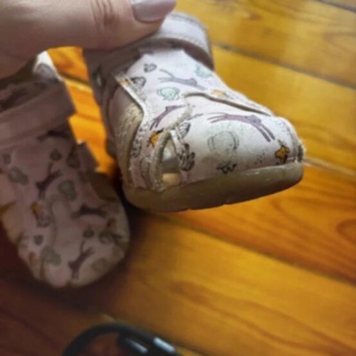 Geox kids sandals used size 23 pink with animal designs and wear