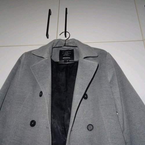 Attrativo gray coat new, size Small with black lining
