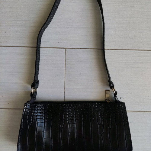 Black shoulder bag like new
