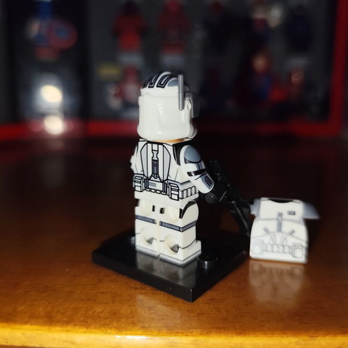 Commander Cody The Bad Batch Lego minifigure with gray armor