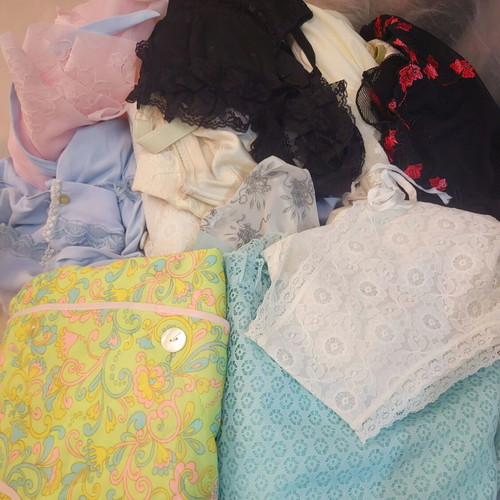 Vintage and secondhand lingerie mix 20kg, easy-wear, robes, nightgowns