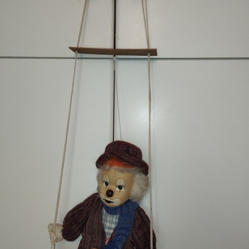 Porcelain hanging clown vintage like new, in excellent condition