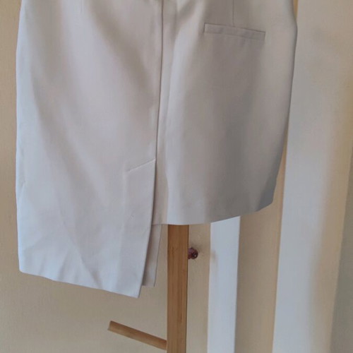 H&M white asymmetric mini skirt like new, size S