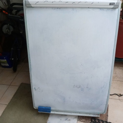 Whiteboard seminar marker with adjustable aluminum legs used