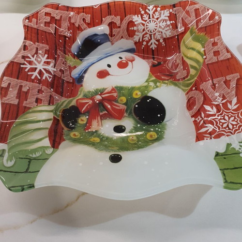 Christmas plates set of 5, new
