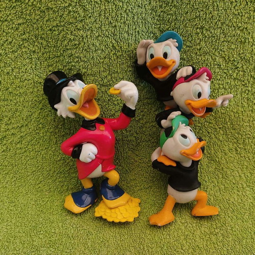 Disney figures used, pack of 11 collectible miniatures
