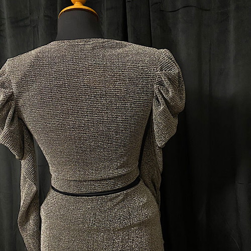 Women's skirt and blouse set new silver with shiny thread S/M