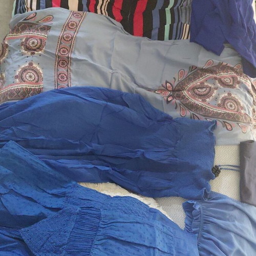 Love in Blue πακέτο καλοκαιρινά φορέματα σαν καινούργιο, με μαγιό και τσάντα