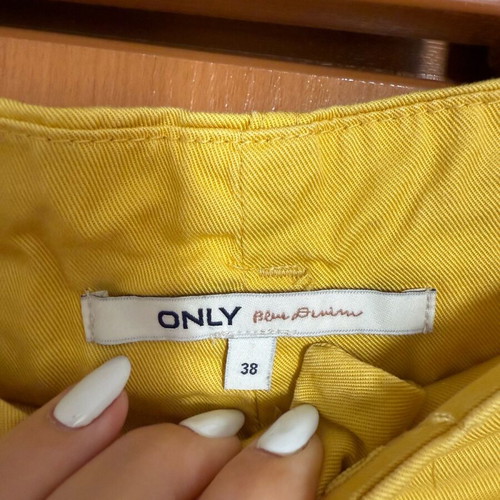 Only women's shorts like new, size M 38 10