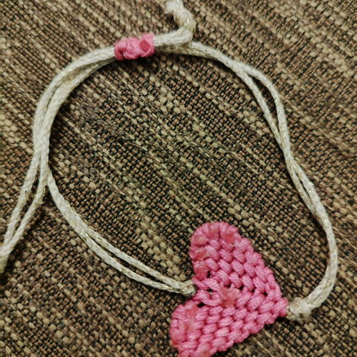 Bracelet with pink heart macrame new