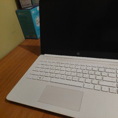 HP 14s-fq0003nv laptop like new, 4GB RAM, 128GB SSD, Windows