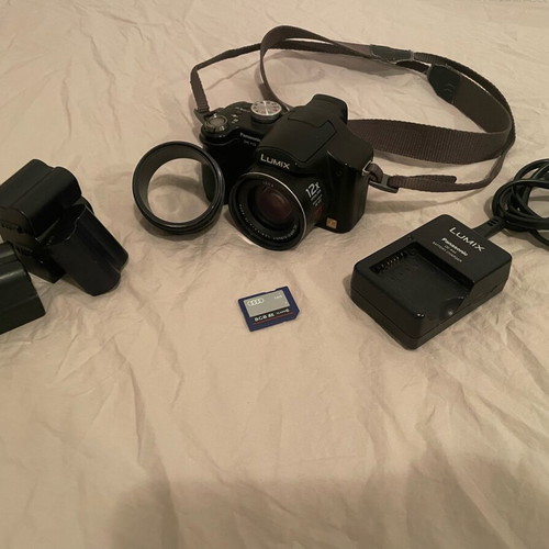 Panasonic Lumix DMC-FZ8 used camera with Leica lens and 12x optical zoom