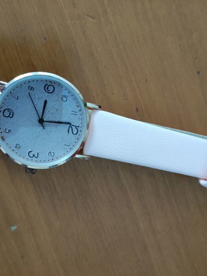 Wristwatch used teenage with pink strap women's