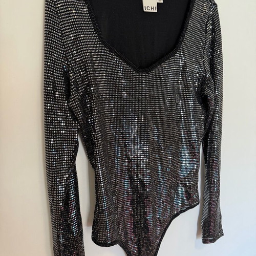 Ichi metallic effect bodysuit new, size medium