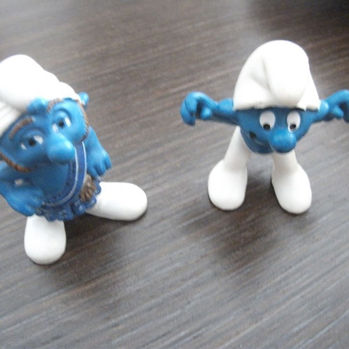 Smurf figures used, set of two