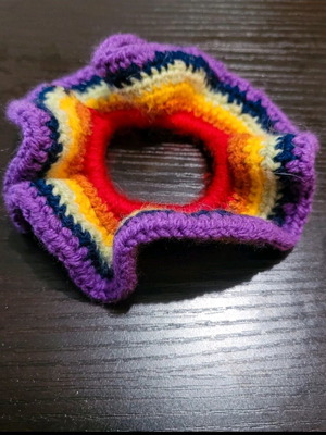 Scrunchie crocheted like new, multicolored