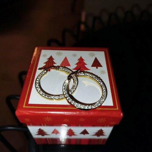 Hoop earrings new, 10cm diameter, gold color