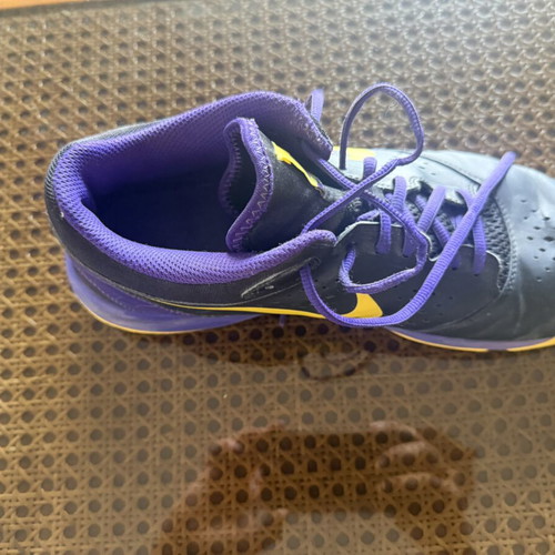 Nike basketball shoes used, size 45, black and yellow