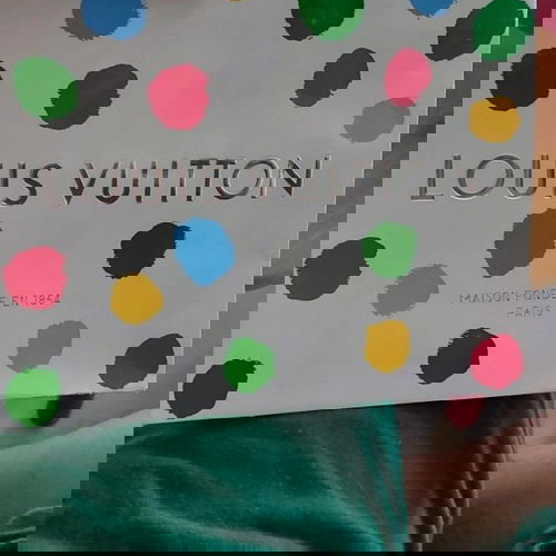 Σακούλα  Από Αγωρα στην Louis Vuitton