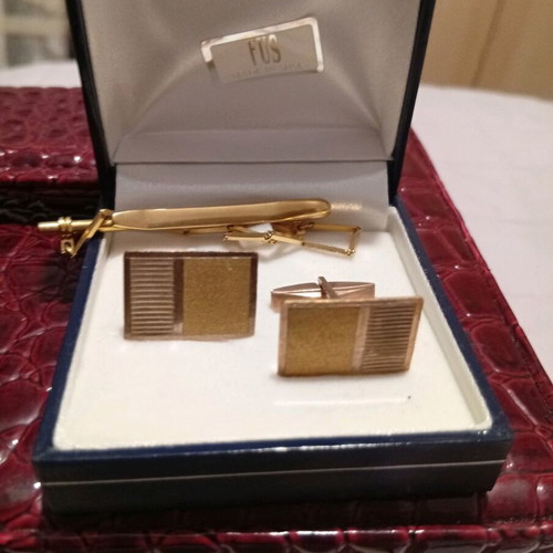 Cufflinks new, collectible gold plated 24k and 14k
