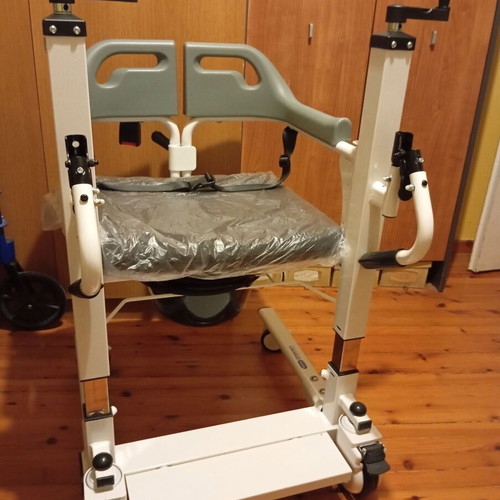 Mobility lift chair new for people with mobility difficulties