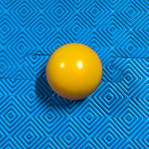 Set of 4 balls like new