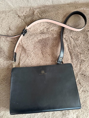 Кожена чанта Paul & Joe Sister тип през рамо като нова, черна и розова