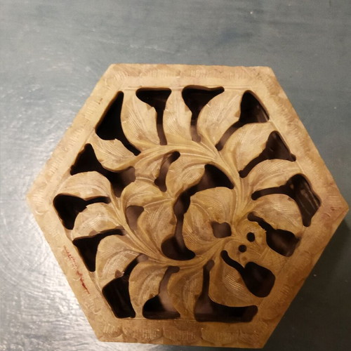 Plaster Jewelry Box like new