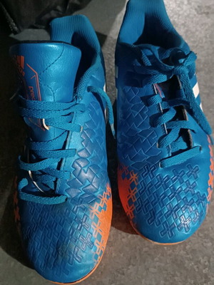 Adidas football shoes used, size 36.5, blue