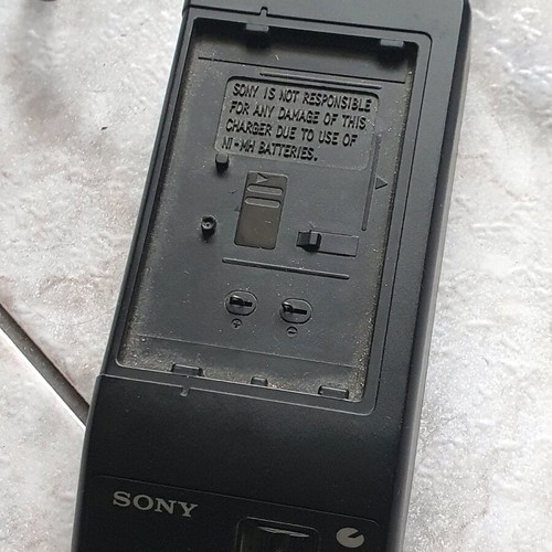 Sony AC-V16 τροφοδοτικό βιντεοκάμερας μεταχειρισμένο