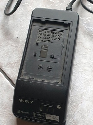 Sony AC-V16 τροφοδοτικό βιντεοκάμερας μεταχειρισμένο