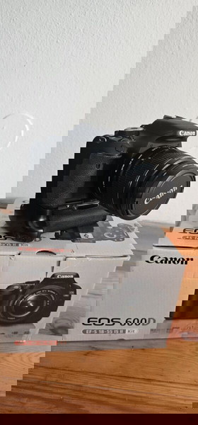 Πωλείται φωτογραφικός εξοπλισμός CANON