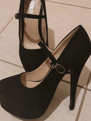 Suede black pumps size 36