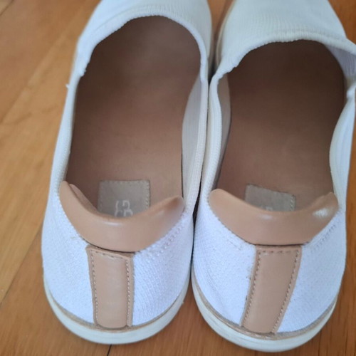 Ugg Australia women's slip-on knit sneakers size 41 white