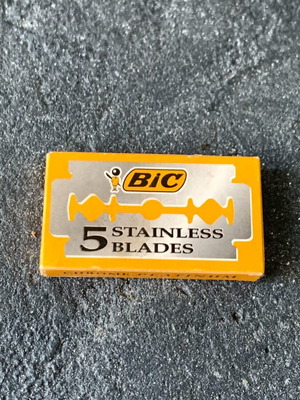Razor blade pack new