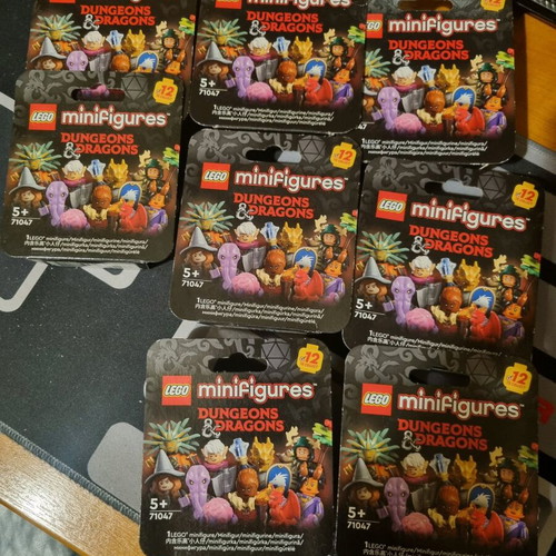 Lego DnD minifigures sealed new