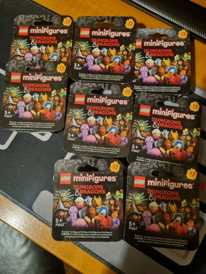 Lego DnD minifigures sealed new