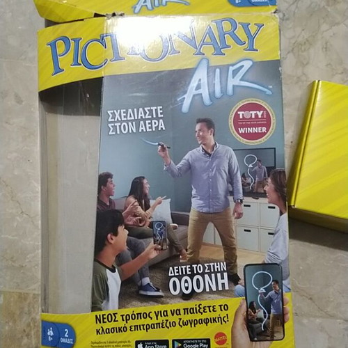 Pictionary Air used with box wear functional with cards