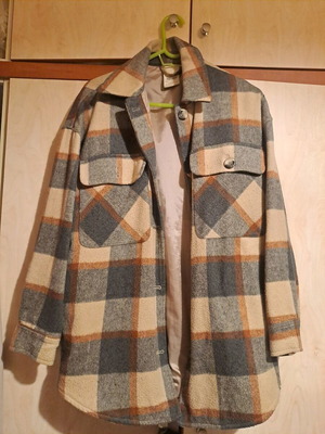 Pull & Bear checked jacket like new, oversize, grey and beige