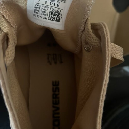 Converse beige boots with gold detail like new