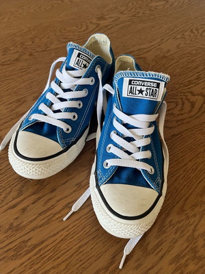 All Star Converse athletic shoes like new, blue size 37.5