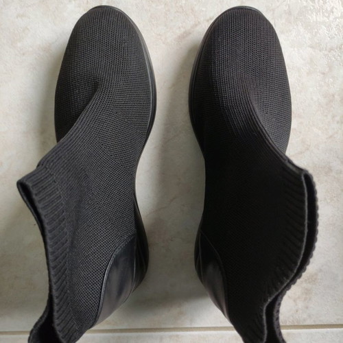 Sock boots size 39 like new, black with low sole