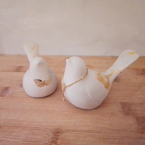 Plaster Birds New, Set of 2, 11cm with Gold Decorations